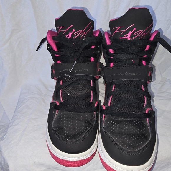 Air Jordan Flights - Picture 2 of 6